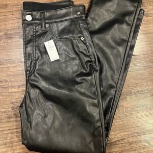 New with tags Gap Black Faux Leather Pants size 28/6